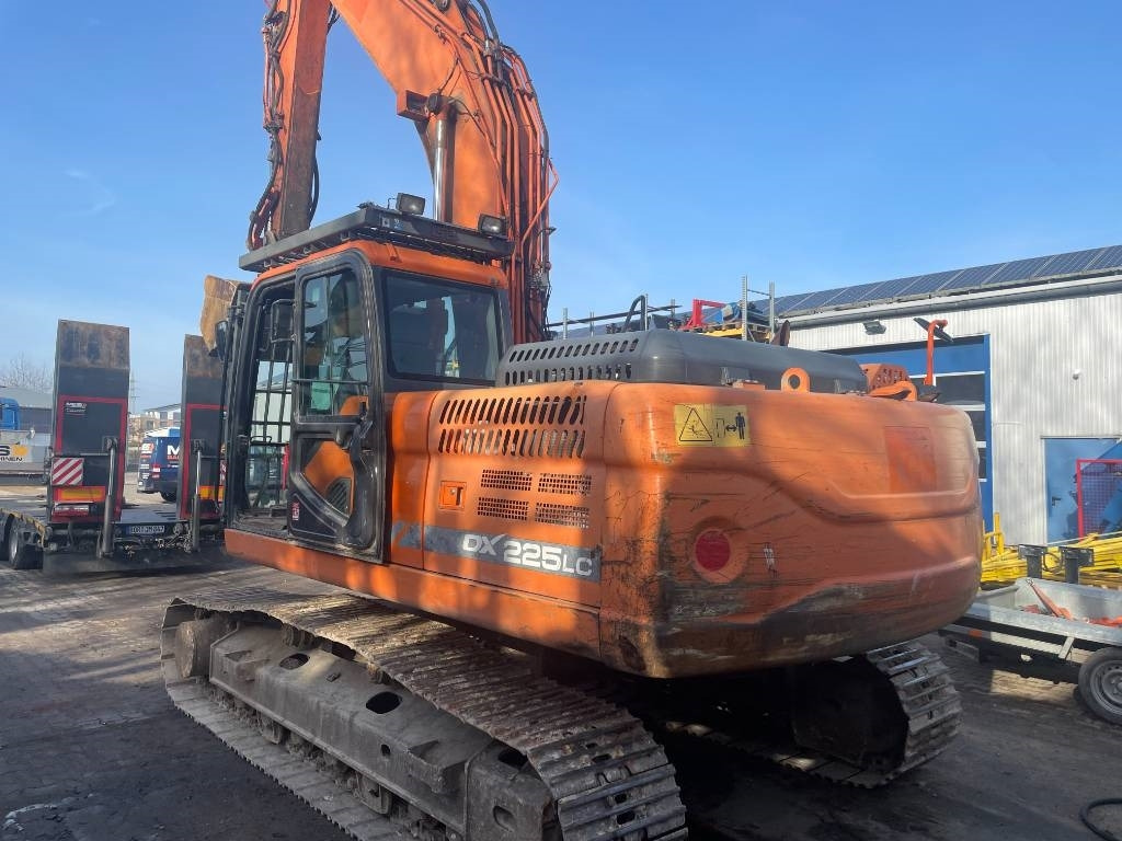 Doosan EXCA - Vikšrinis ekskavatorius: foto 1 Doosan EXCA - Vikšrinis ekskavatorius: foto 1