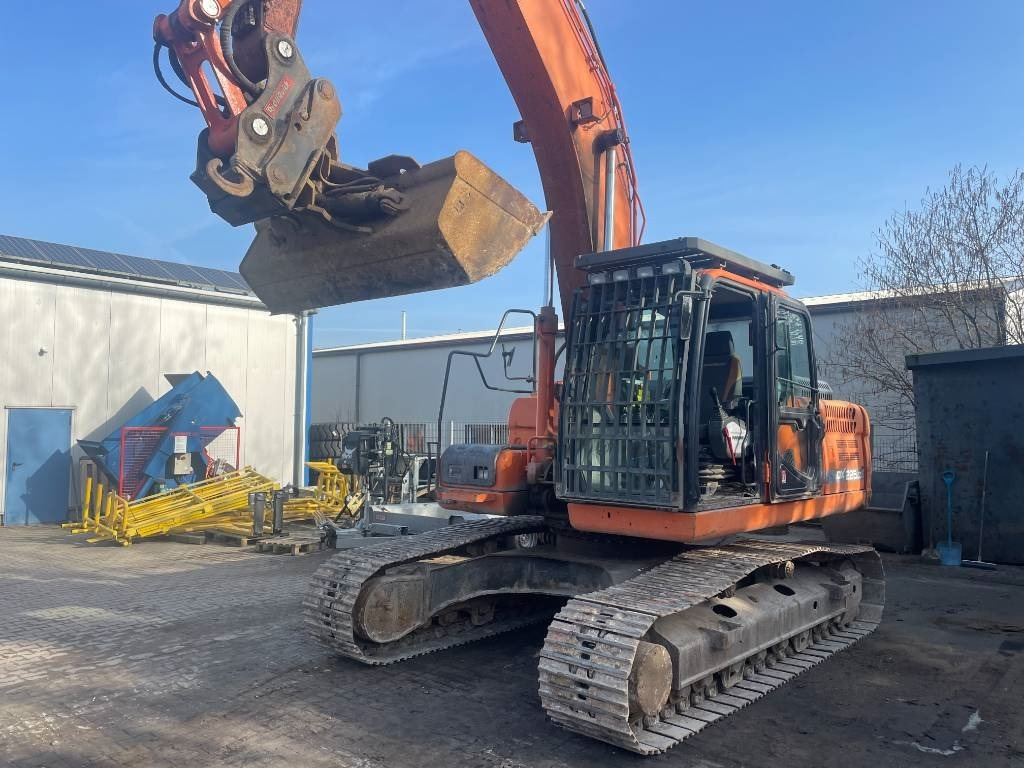 Doosan EXCA - Vikšrinis ekskavatorius: foto 3 Doosan EXCA - Vikšrinis ekskavatorius: foto 3