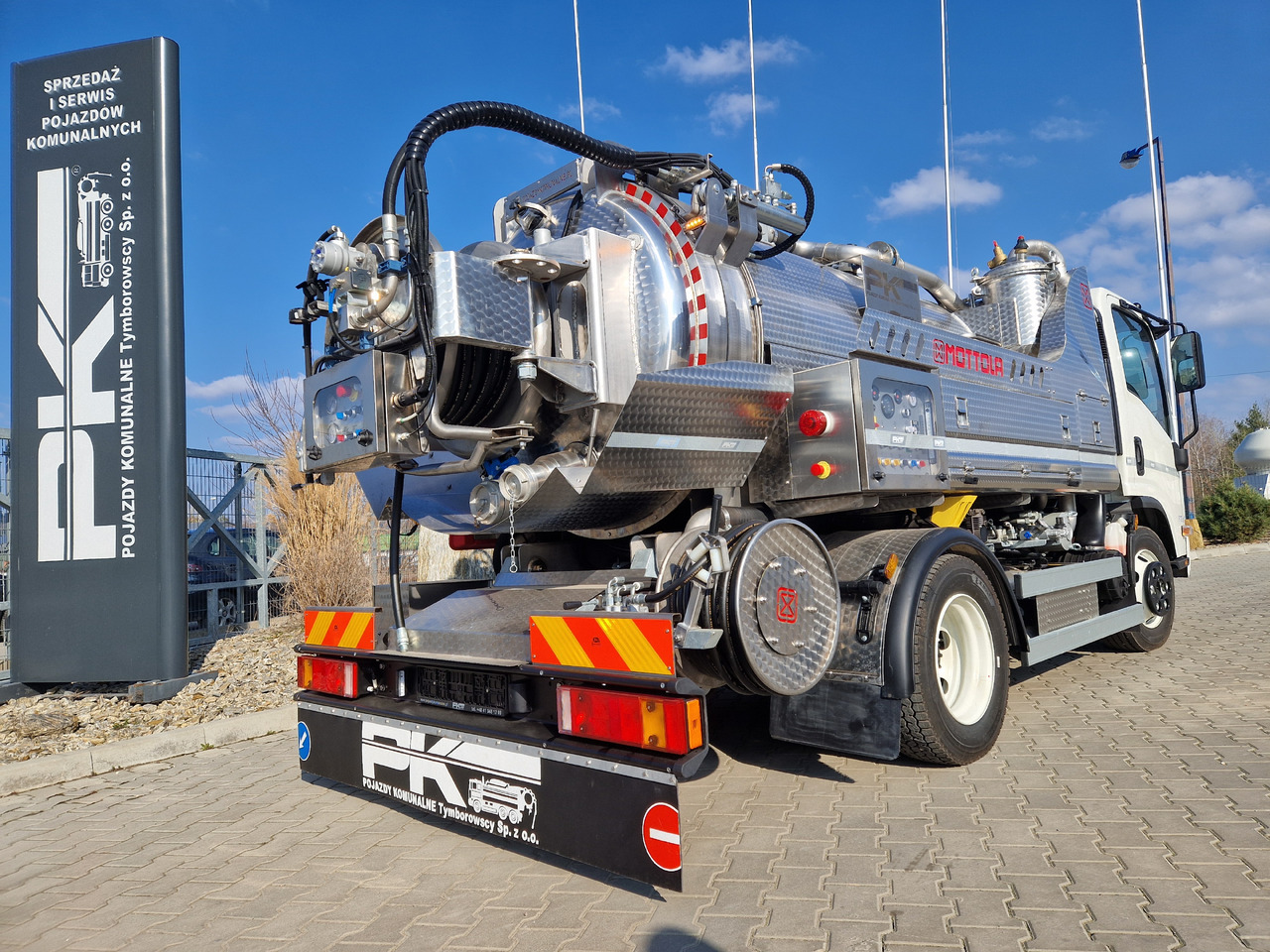 ISUZU - Asenizatorius: foto 2 ISUZU - Asenizatorius: foto 2