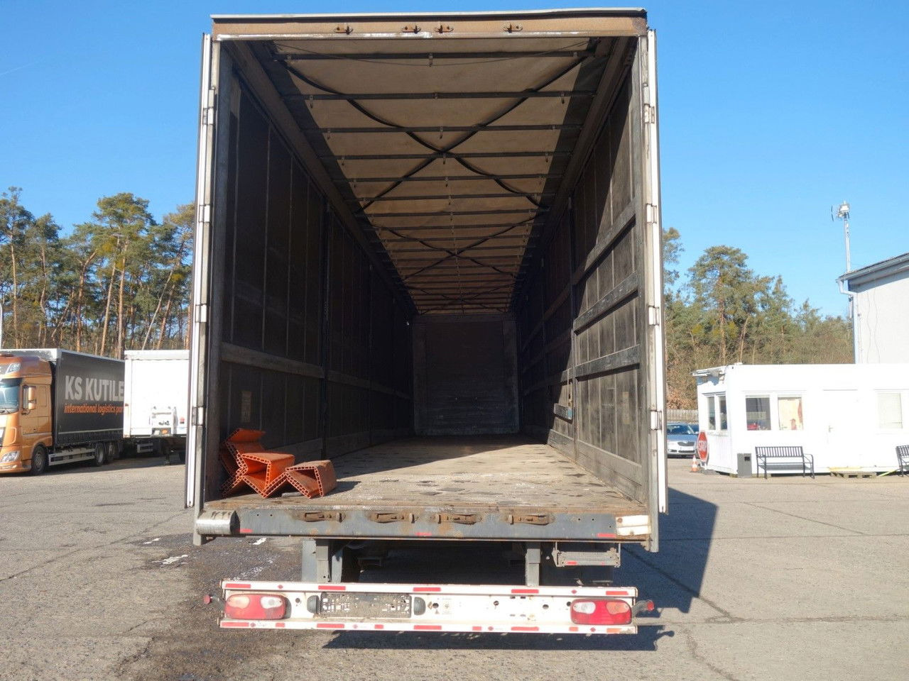 Fliegl SDS Standard, SAF Achsen - Tentinė puspriekabė: foto 5 Fliegl SDS Standard, SAF Achsen - Tentinė puspriekabė: foto 5