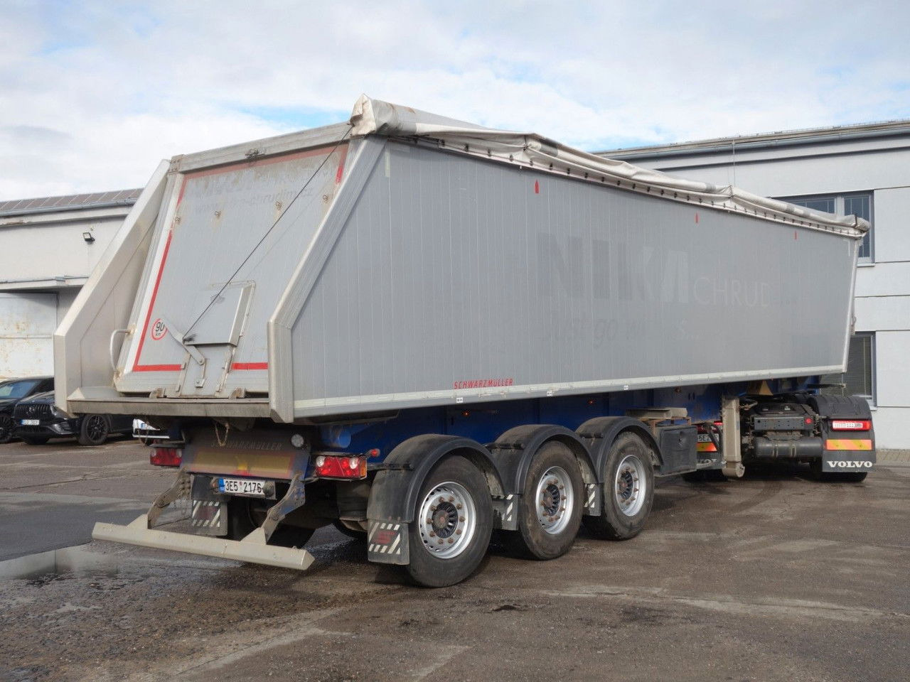 Schwarzmüller SK KIS 3/E , 50 cm3, SAF, Liftachse - Savivartis puspriekabė: foto 3 Schwarzmüller SK KIS 3/E , 50 cm3, SAF, Liftachse - Savivartis puspriekabė: foto 3