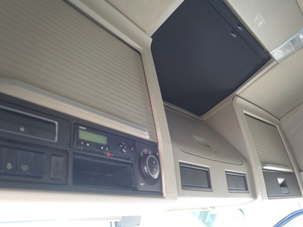 Vilkikas Volvo FH 460, Standard: foto 13