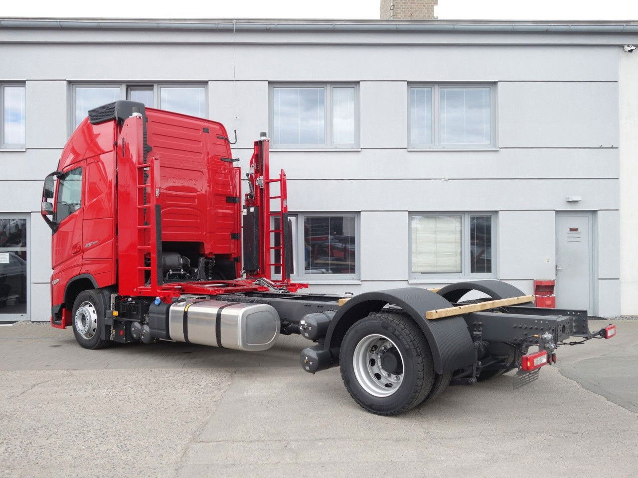Volvo FH 13 XL 460 TC Neue fur Kassbohrer,Rolfo, Rimo - Važiuoklės sunkvežimis: foto 4 Volvo FH 13 XL 460 TC Neue fur Kassbohrer,Rolfo, Rimo - Važiuoklės sunkvežimis: foto 4