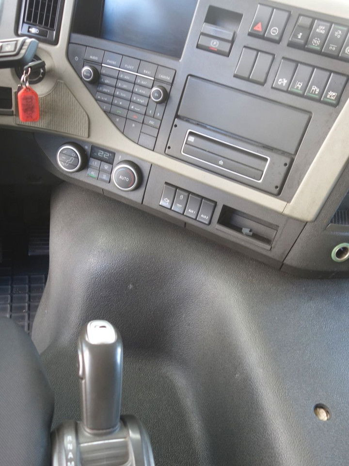 Autovežis sunkvežimis Volvo FM 460 6x2 Fahrgestell für Autotransporter: foto 15 Autovežis sunkvežimis Volvo FM 460 6x2 Fahrgestell für Autotransporter: foto 15