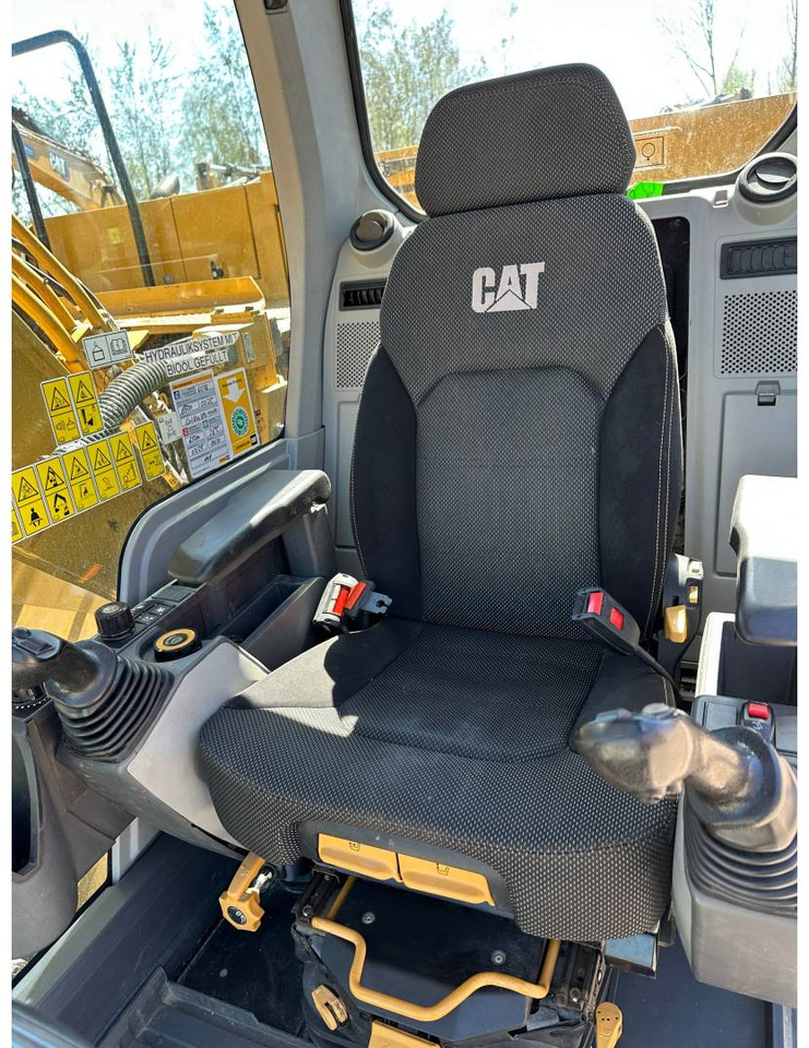 CAT 323 lizingą CAT 323: foto 7