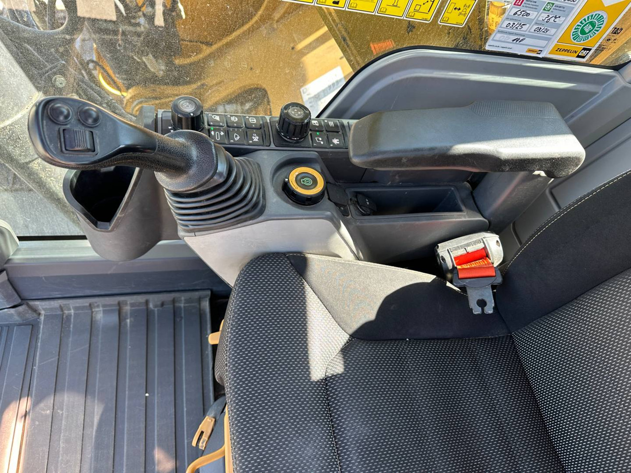 CAT 323 lizingą CAT 323: foto 11