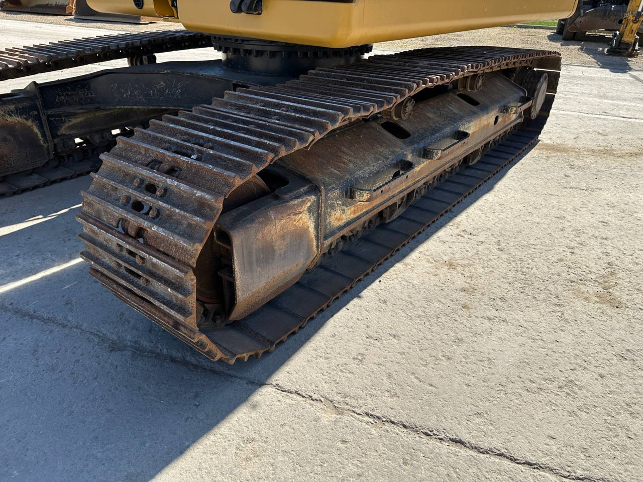 CAT 323 lizingą CAT 323: foto 22