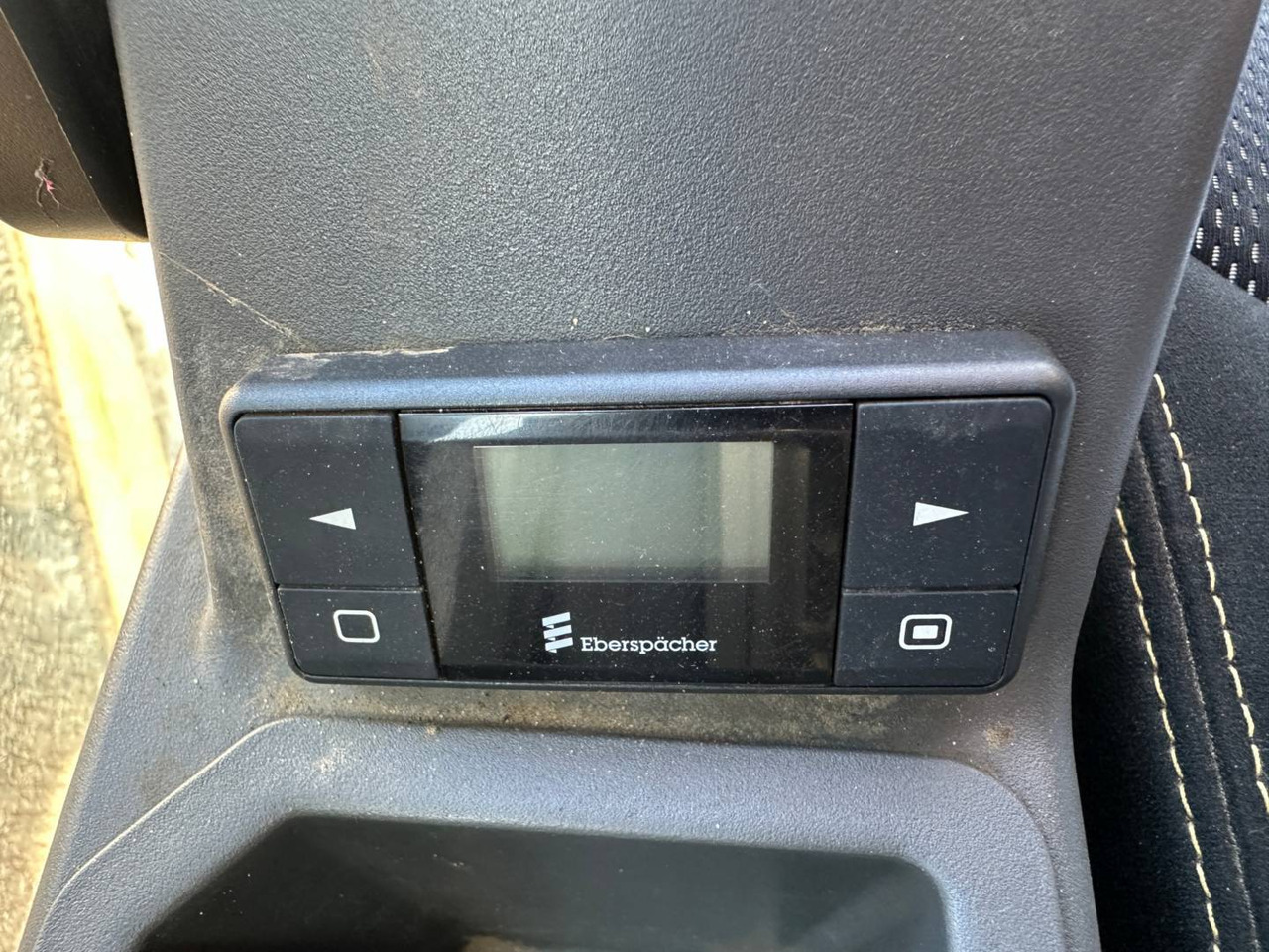 CAT 323 lizingą CAT 323: foto 9