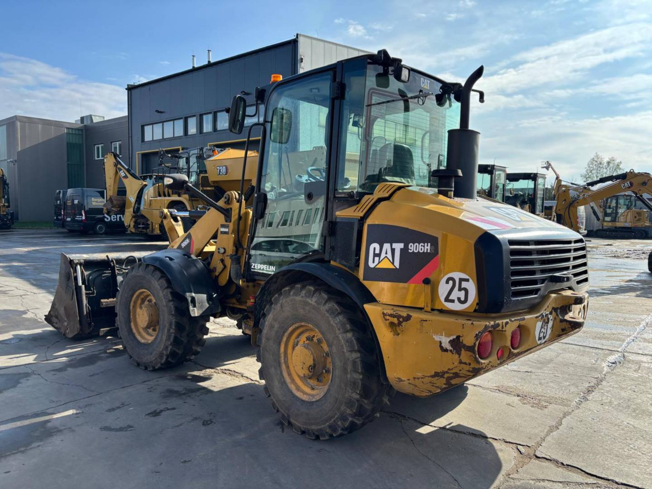 CAT 906H2 - Ratinis krautuvas: foto 4 CAT 906H2 - Ratinis krautuvas: foto 4