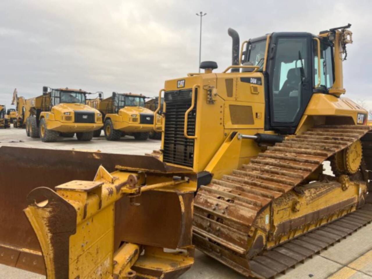 CAT D6NLGP - Buldozeris: foto 1 CAT D6NLGP - Buldozeris: foto 1