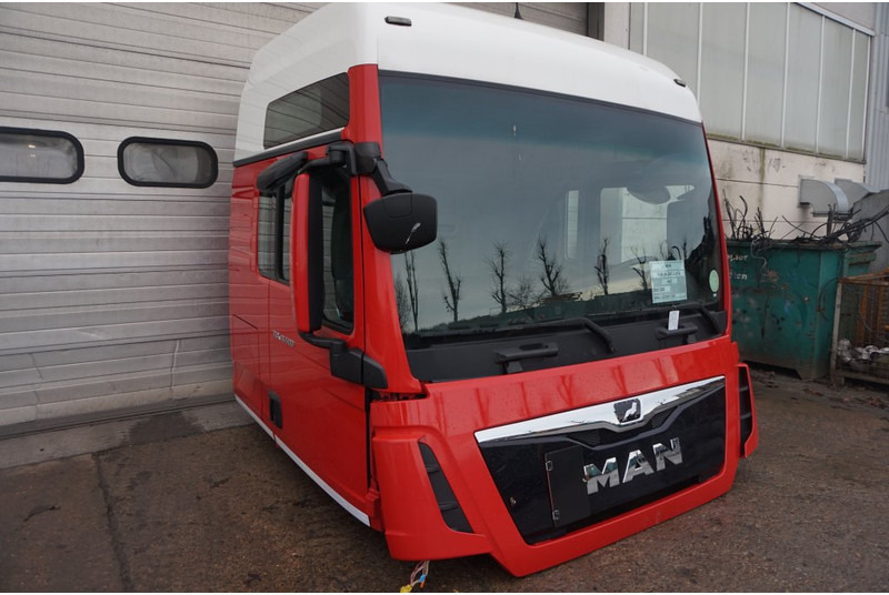MAN F99L41 TGX XXL EURO6 81.60000-7925 - Kabina ir interjeras - Sunkvežimis: foto 2 MAN F99L41 TGX XXL EURO6 81.60000-7925 - Kabina ir interjeras - Sunkvežimis: foto 2
