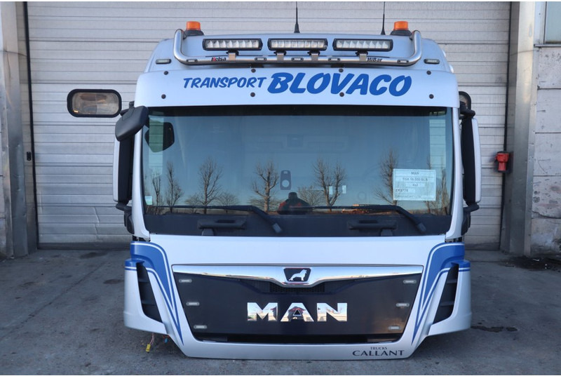 MAN F99L47 TGX XLX 81.60000-7919 - Kabina ir interjeras - Sunkvežimis: foto 1 MAN F99L47 TGX XLX 81.60000-7919 - Kabina ir interjeras - Sunkvežimis: foto 1
