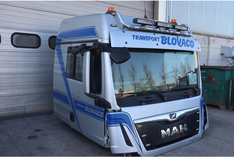 MAN F99L47 TGX XLX 81.60000-7919 - Kabina ir interjeras - Sunkvežimis: foto 2 MAN F99L47 TGX XLX 81.60000-7919 - Kabina ir interjeras - Sunkvežimis: foto 2