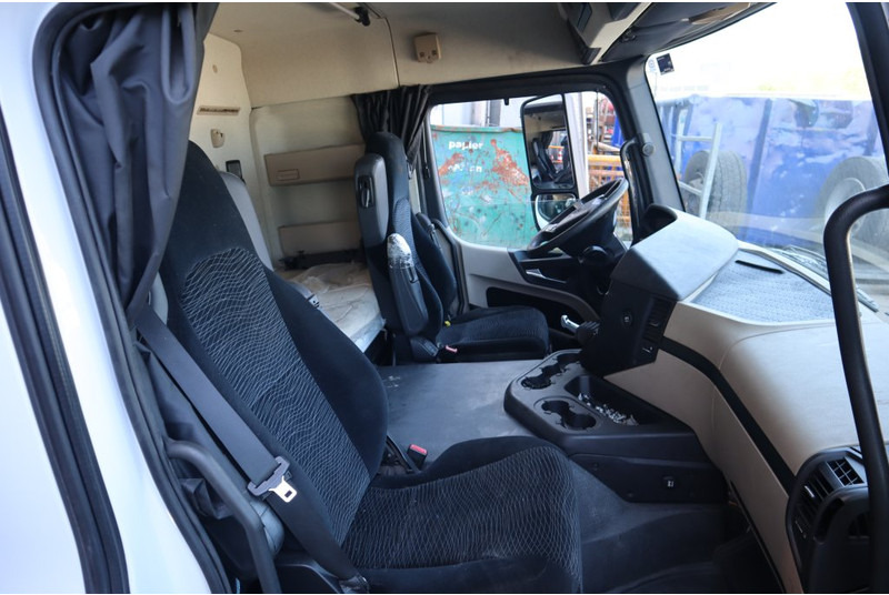 Kabina ir interjeras - Sunkvežimis Mercedes-Benz AROCS L-CAB STREAMSPACE 2.3 96082015921314: foto 6