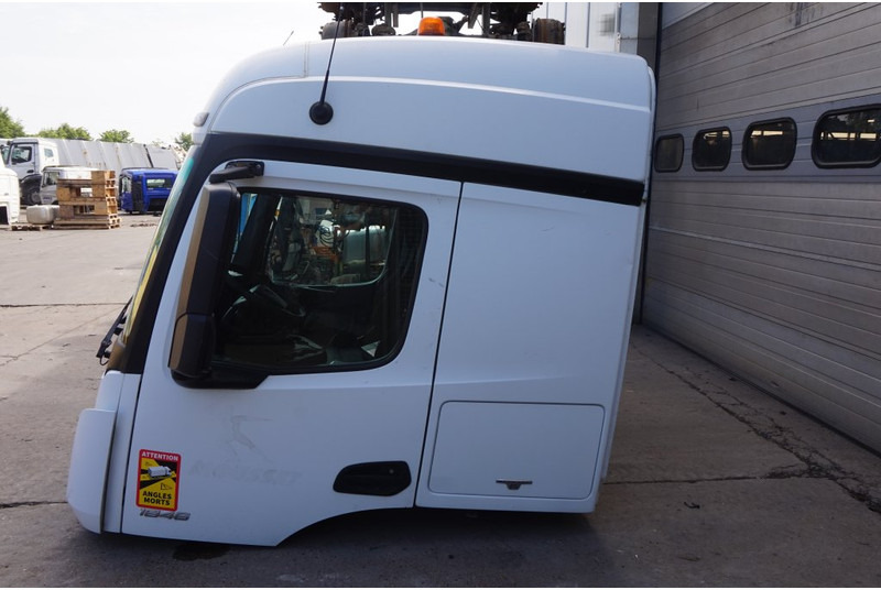 Mercedes-Benz L-STREAMSPACE 2.3MM 320 TUNNEL - Kabina ir interjeras - Sunkvežimis: foto 2 Mercedes-Benz L-STREAMSPACE 2.3MM 320 TUNNEL - Kabina ir interjeras - Sunkvežimis: foto 2