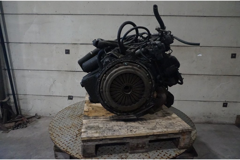 Mercedes-Benz OM904LA EURO3 140 PS - Variklis - Sunkvežimis: foto 5 Mercedes-Benz OM904LA EURO3 140 PS - Variklis - Sunkvežimis: foto 5