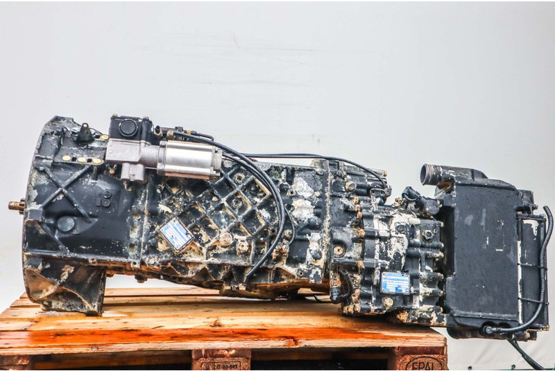 ZF 16S2221TO+INT 81.32003-6675 - Pavarų dėžė - Sunkvežimis: foto 3 ZF 16S2221TO+INT 81.32003-6675 - Pavarų dėžė - Sunkvežimis: foto 3