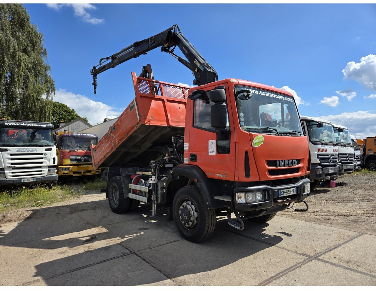 IVECO EUROCARGO 150E28 4X4 TIPPER CRANE HIAB 099 ES-2 - Savivartis sunkvežimis, Sunkvežimis su kranu: foto 2 IVECO EUROCARGO 150E28 4X4 TIPPER CRANE HIAB 099 ES-2 - Savivartis sunkvežimis, Sunkvežimis su kranu: foto 2