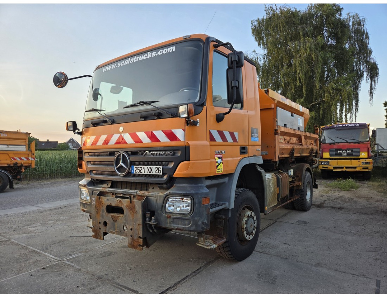MERCEDES ACTROS 1836 4X4 TIPPER possible to buy with salt spreader - Savivartis sunkvežimis: foto 1 MERCEDES ACTROS 1836 4X4 TIPPER possible to buy with salt spreader - Savivartis sunkvežimis: foto 1