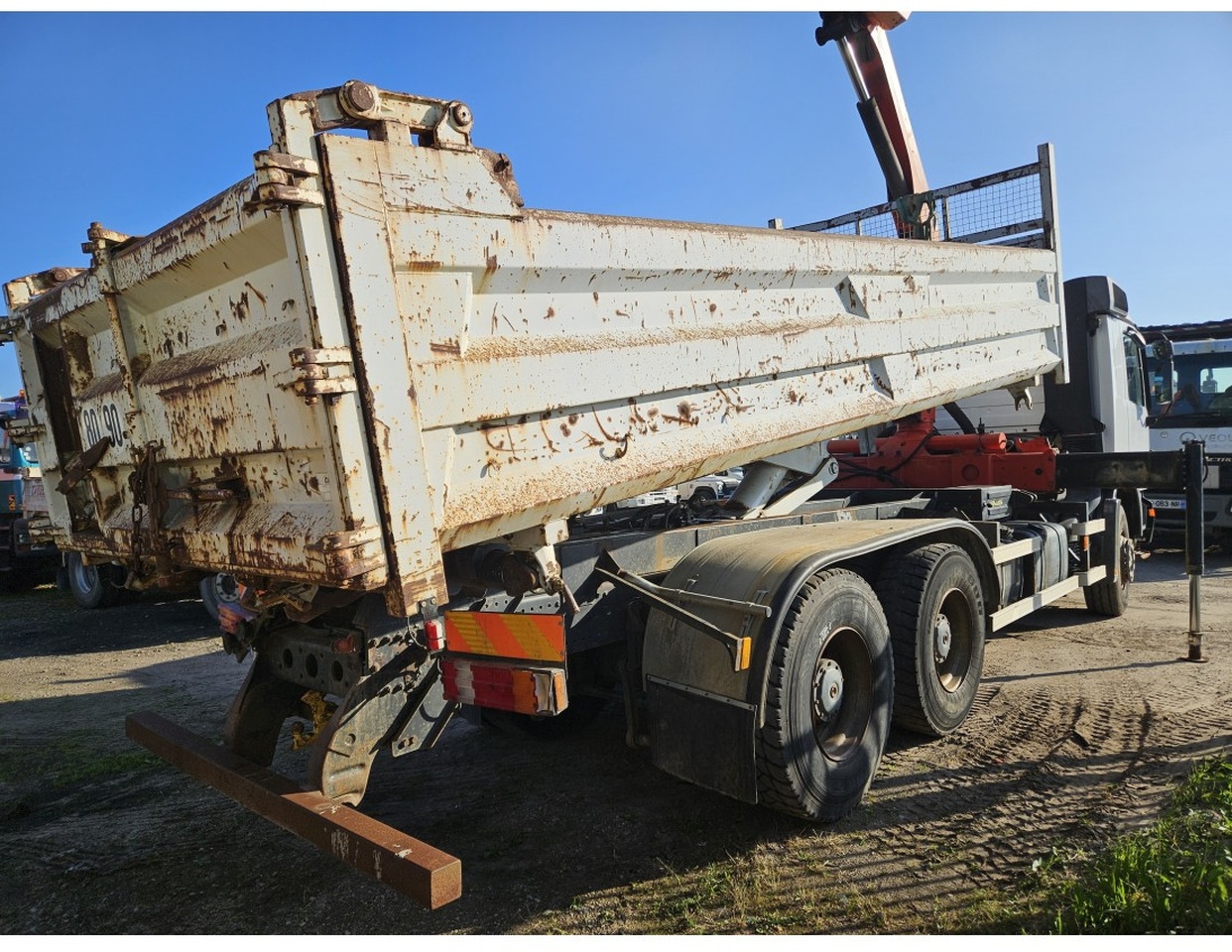 MERCEDES ACTROS 2636 6X4 TIPPER CRANE 15002 EPS - Savivartis sunkvežimis, Sunkvežimis su kranu: foto 4 MERCEDES ACTROS 2636 6X4 TIPPER CRANE 15002 EPS - Savivartis sunkvežimis, Sunkvežimis su kranu: foto 4