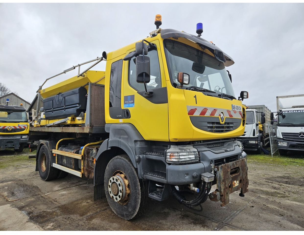 Renault Kerax 450 4x4 Salt spreader Gritter - Savivartis sunkvežimis: foto 3 Renault Kerax 450 4x4 Salt spreader Gritter - Savivartis sunkvežimis: foto 3