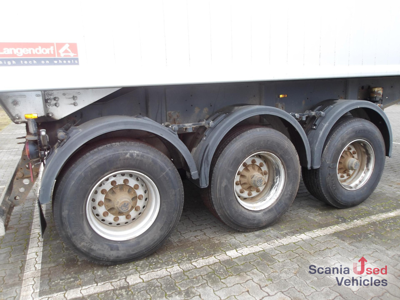 LANGENDORF SKA 24/30 - 28m³ - ALUKASTEN - LIFT - BPW - - Savivartis puspriekabė: foto 5 LANGENDORF SKA 24/30 - 28m³ - ALUKASTEN - LIFT - BPW - - Savivartis puspriekabė: foto 5