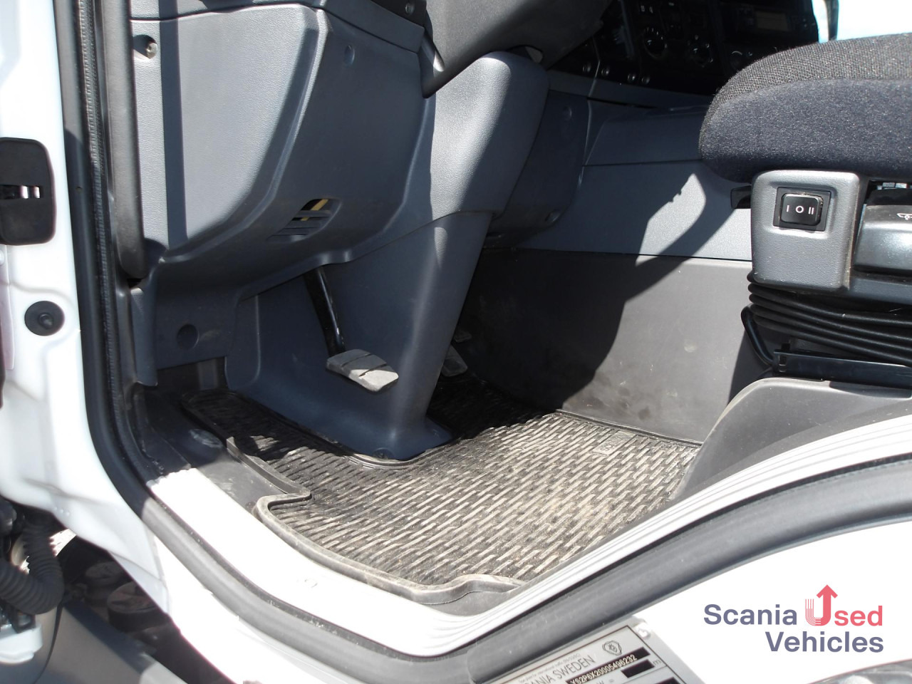 SCANIA P280 - 6x2*4 - KÜHLKOFFER 9m - MITSUBISHI - Refrižeratorius sunkvežimis: foto 2 SCANIA P280 - 6x2*4 - KÜHLKOFFER 9m - MITSUBISHI - Refrižeratorius sunkvežimis: foto 2