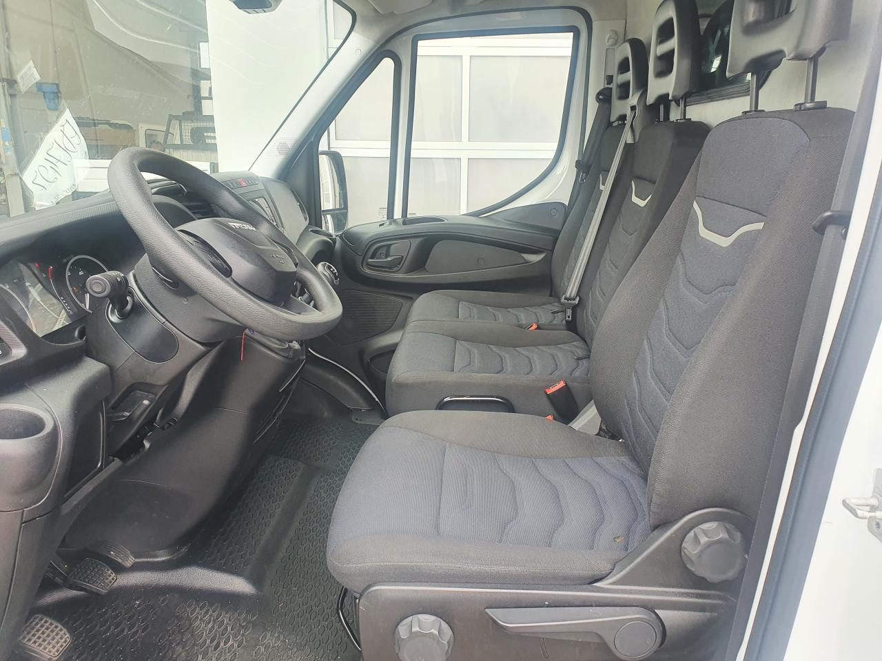 IVECO Daily 35S16V lizingą IVECO Daily 35S16V: foto 6