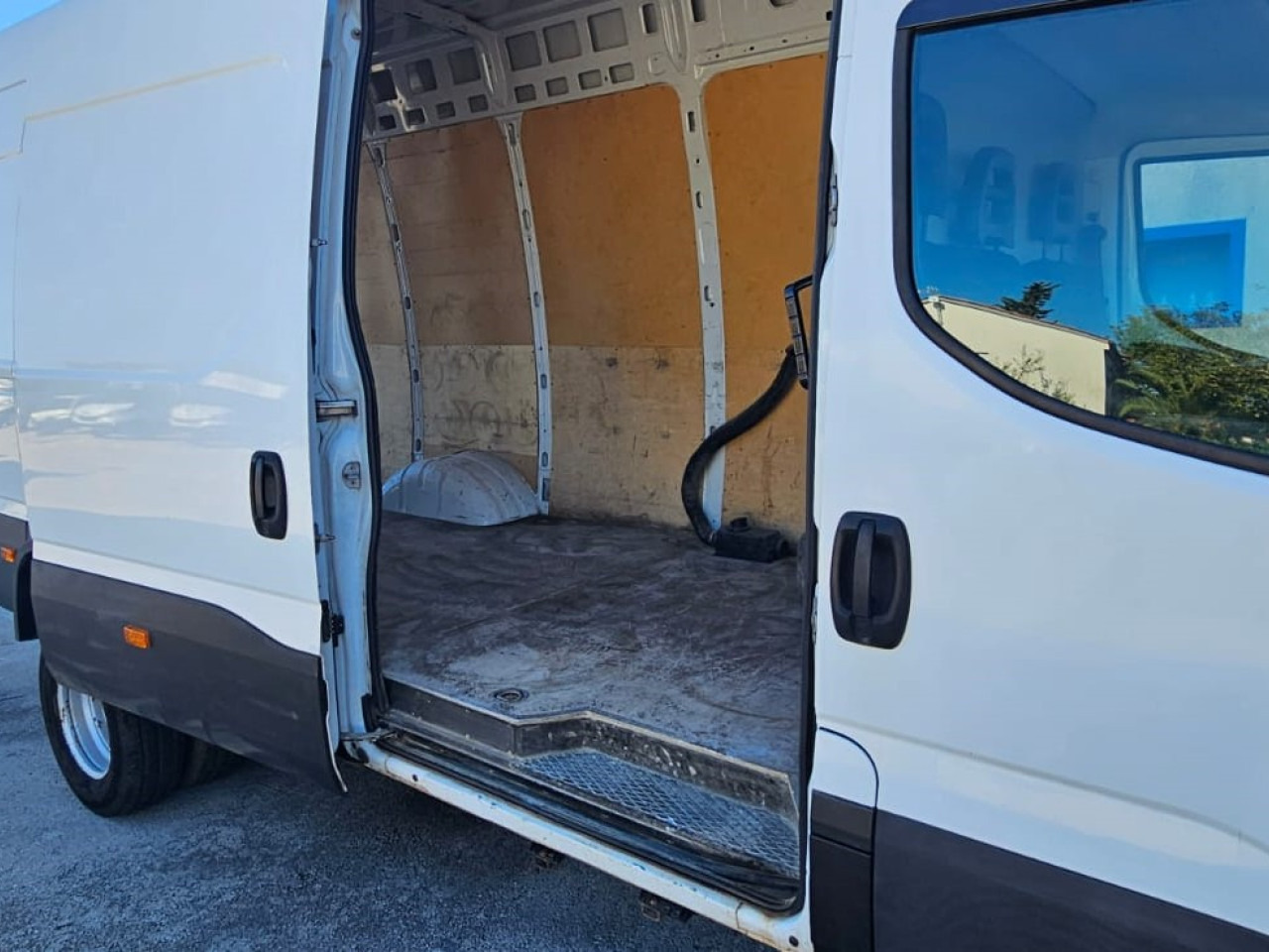 IVECO Daily 65C15 - Keleivinis furgonas: foto 4 IVECO Daily 65C15 - Keleivinis furgonas: foto 4