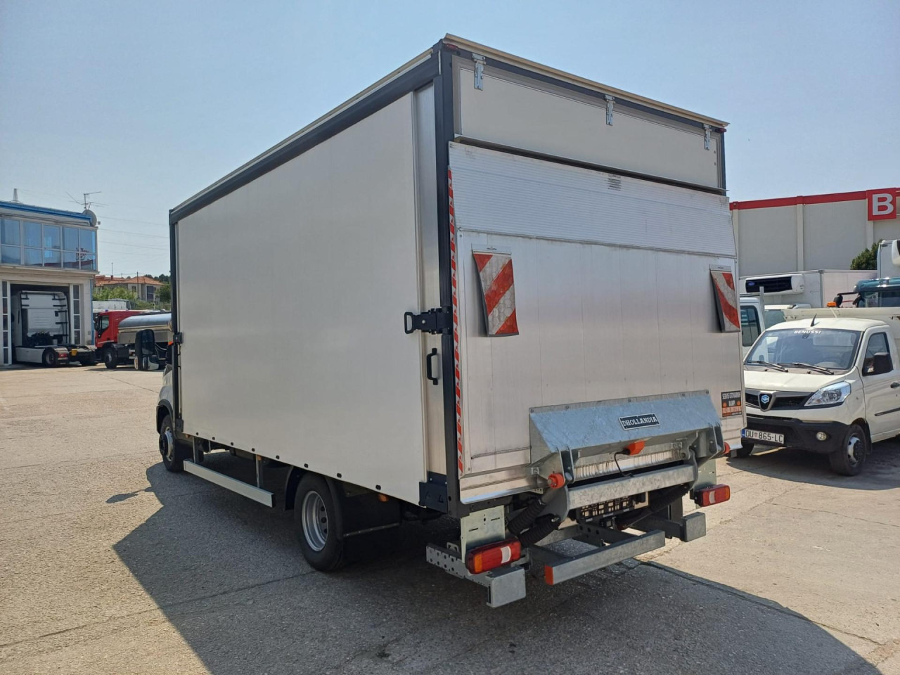 IVECO Daily 70C18H - Tentinis mikroautobusas: foto 5 IVECO Daily 70C18H - Tentinis mikroautobusas: foto 5