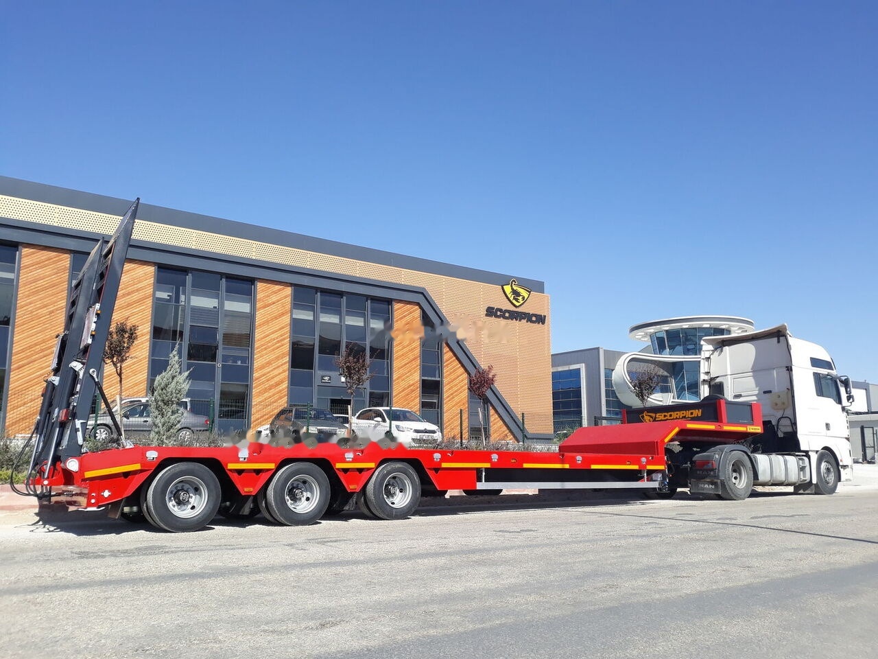 Scorpion Trailer 2024 NEW 3 AXLE (MANUFACTURER COMPANY) - Žemo profilio platforma puspriekabė: foto 2 Scorpion Trailer 2024 NEW 3 AXLE (MANUFACTURER COMPANY) - Žemo profilio platforma puspriekabė: foto 2