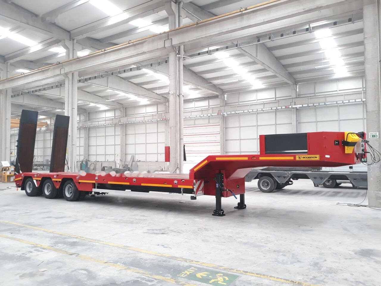 Scorpion Trailer 2024 NEW 3 AXLE (MANUFACTURER COMPANY) - Žemo profilio platforma puspriekabė: foto 3 Scorpion Trailer 2024 NEW 3 AXLE (MANUFACTURER COMPANY) - Žemo profilio platforma puspriekabė: foto 3