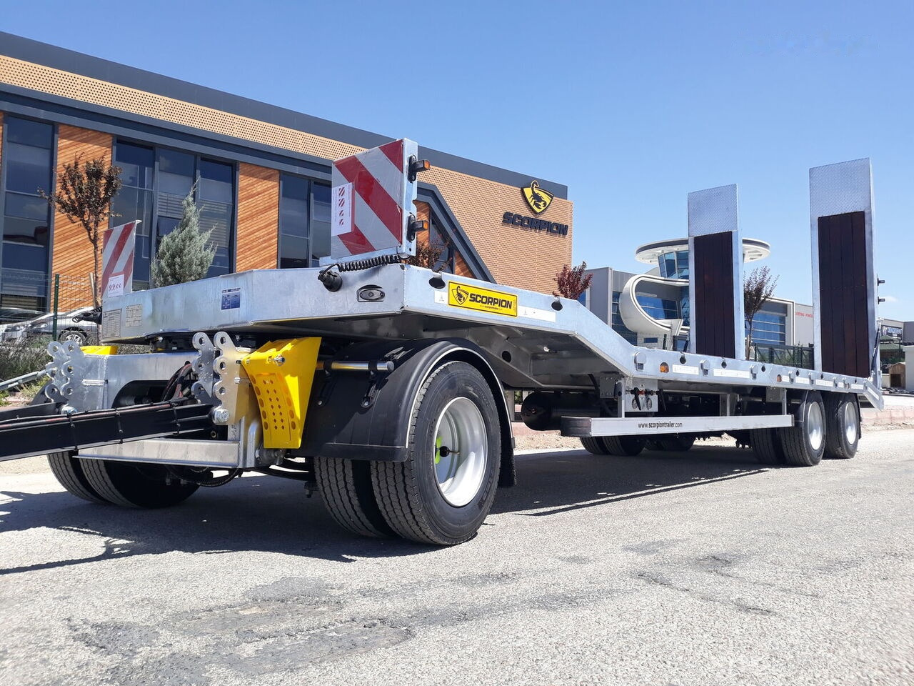 Scorpion Trailer 2024 SCORPION TRAILER NEW 3 AXLE (MANUFACTURER COMPANY) - Žemo profilio platforma puspriekabė: foto 2 Scorpion Trailer 2024 SCORPION TRAILER NEW 3 AXLE (MANUFACTURER COMPANY) - Žemo profilio platforma puspriekabė: foto 2