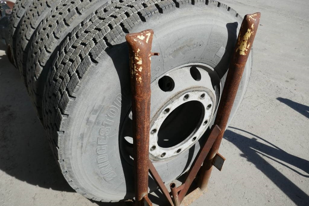 Bridgestone 315/80 R22,5 - Padanga - Sunkvežimis: foto 3 Bridgestone 315/80 R22,5 - Padanga - Sunkvežimis: foto 3