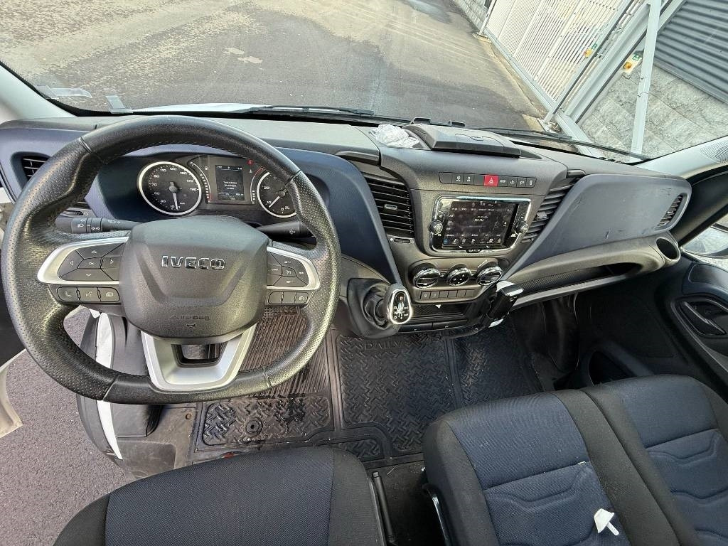 Iveco Daily 35 - NP Hi - Matic - Krovininis mikroautobusas: foto 5 Iveco Daily 35 - NP Hi - Matic - Krovininis mikroautobusas: foto 5