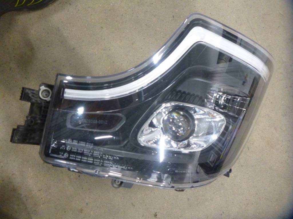 Mercedes-Benz Actros - Elektros sistema - Sunkvežimis: foto 1 Mercedes-Benz Actros - Elektros sistema - Sunkvežimis: foto 1