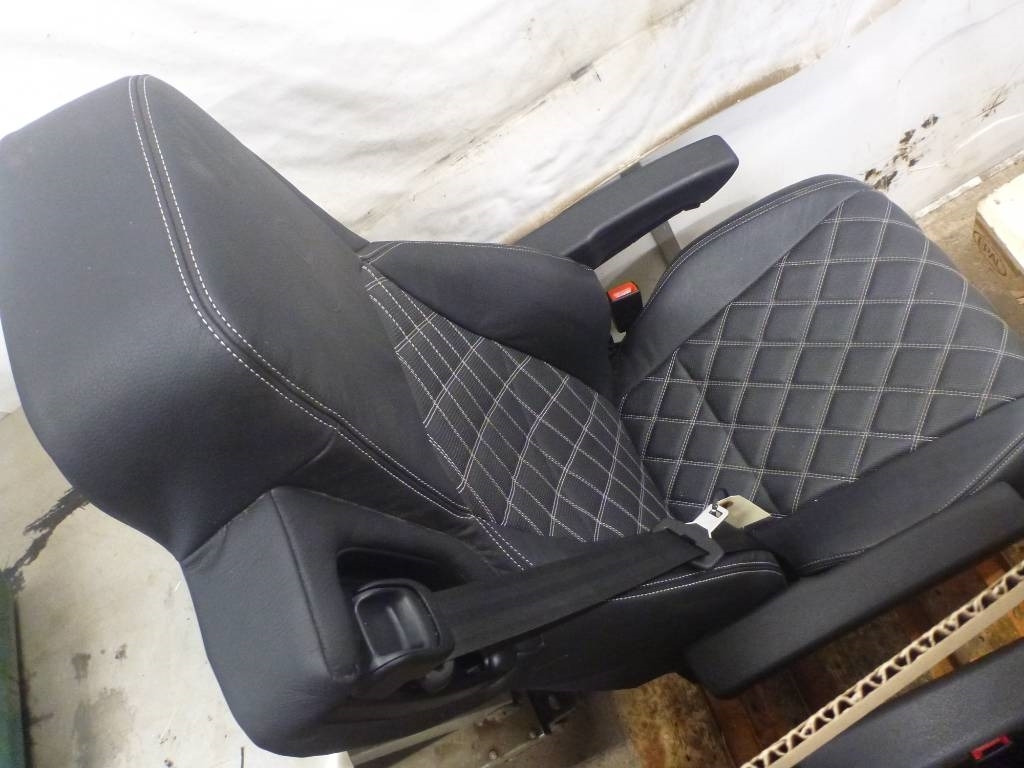 Mercedes-Benz Actros - Kabina - Sunkvežimis: foto 3 Mercedes-Benz Actros - Kabina - Sunkvežimis: foto 3