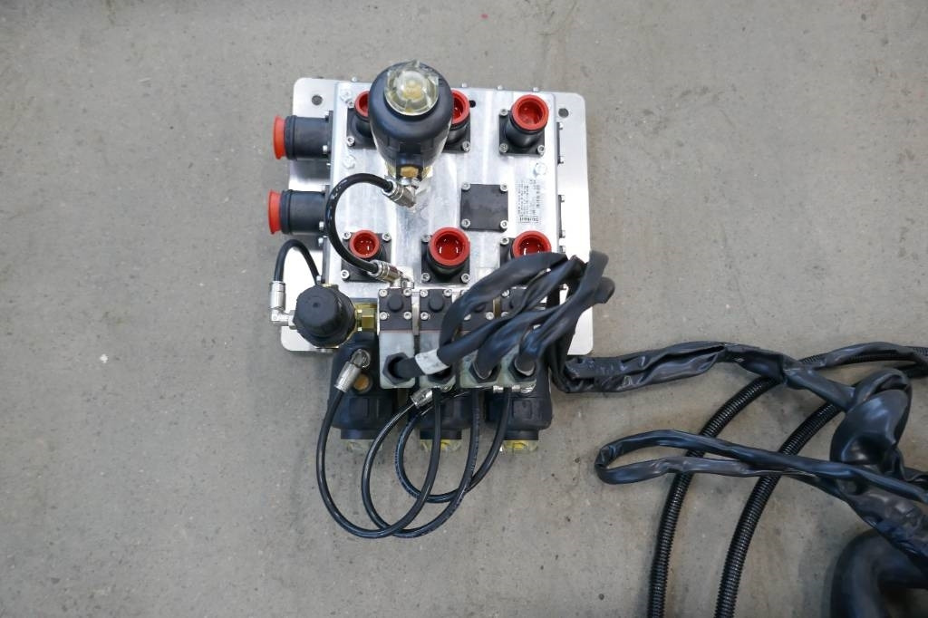 Volvo 8900 - Kabina - Sunkvežimis: foto 3 Volvo 8900 - Kabina - Sunkvežimis: foto 3