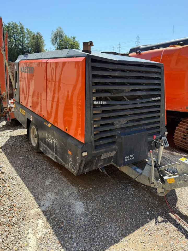 Kaeser M250 Kompressor, Anhänger trailer, 14bar - Oro kompresorius: foto 2 Kaeser M250 Kompressor, Anhänger trailer, 14bar - Oro kompresorius: foto 2