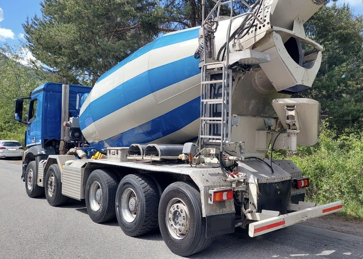 Mercedes-Benz Arocs 4448 10x4, E6, Retarder, CIFA 12m³ - Betonvežis: foto 4 Mercedes-Benz Arocs 4448 10x4, E6, Retarder, CIFA 12m³ - Betonvežis: foto 4