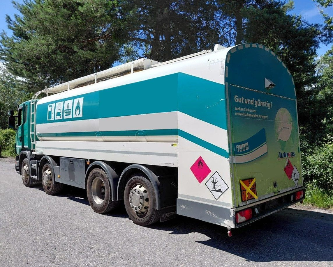 Scania G440 8x2, E5, Schwingenschloegel, 2 Kammern, ADR - Autocisterna: foto 5 Scania G440 8x2, E5, Schwingenschloegel, 2 Kammern, ADR - Autocisterna: foto 5