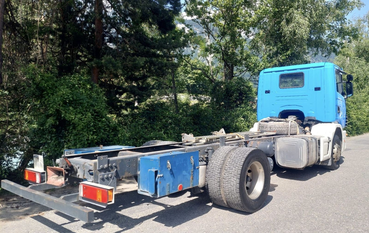 Scania R124LB 420 4x2, Euro 3 - Važiuoklės sunkvežimis: foto 4 Scania R124LB 420 4x2, Euro 3 - Važiuoklės sunkvežimis: foto 4