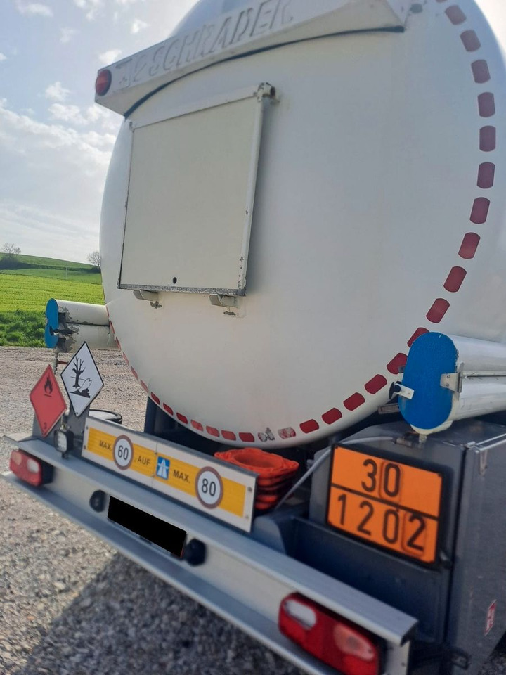 Schrader ADR, Treibstoff Diesel/Benzin, 4 Kammern, Sening Schrader ADR, Treibstoff Diesel/Benzin, 4 Kammern, Sening - Puspriekabė cisterna: foto 4 Schrader ADR, Treibstoff Diesel/Benzin, 4 Kammern, Sening Schrader ADR, Treibstoff Diesel/Benzin, 4 Kammern, Sening - Puspriekabė cisterna: foto 4