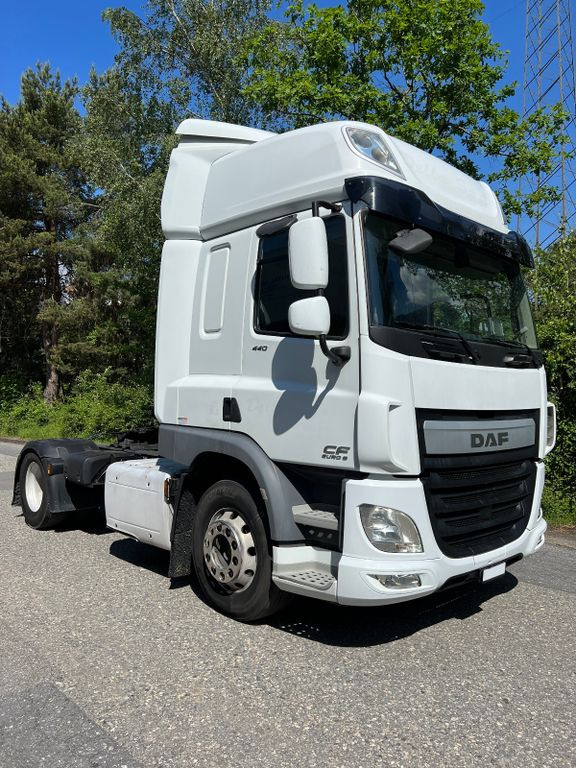 DAF CF440 FT 4x2, E6, PTO, Standklima, 10x - Vilkikas: foto 1 DAF CF440 FT 4x2, E6, PTO, Standklima, 10x - Vilkikas: foto 1