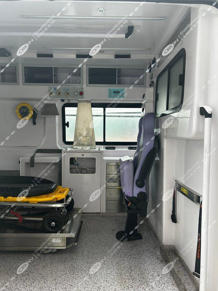 ORION FIAT 290 DUCATO - Greitosios pagalbos automobilis: foto 4 ORION FIAT 290 DUCATO - Greitosios pagalbos automobilis: foto 4