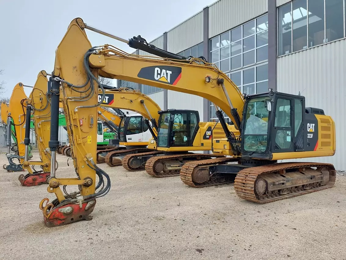 2017 Caterpillar 323F - Vikšrinis ekskavatorius: foto 1 2017 Caterpillar 323F - Vikšrinis ekskavatorius: foto 1