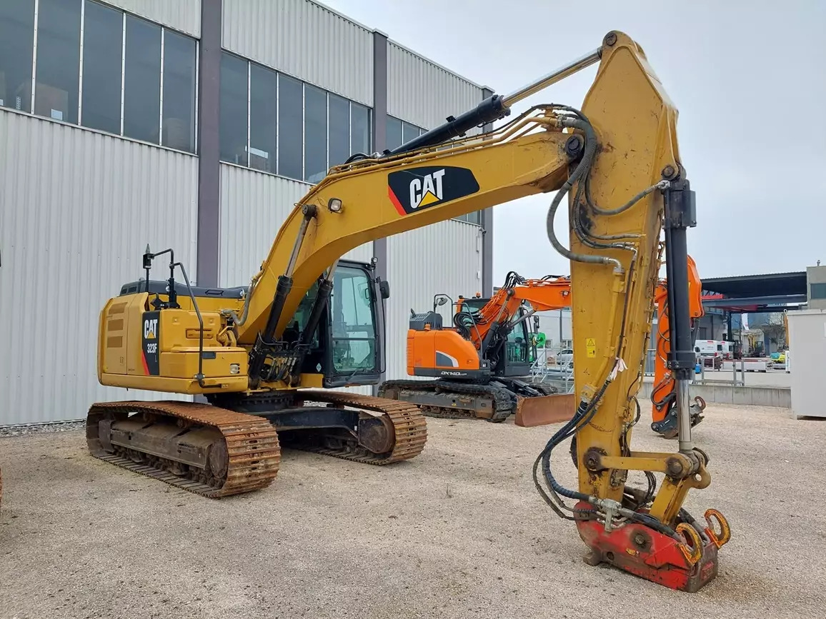 2017 Caterpillar 323F - Vikšrinis ekskavatorius: foto 2 2017 Caterpillar 323F - Vikšrinis ekskavatorius: foto 2