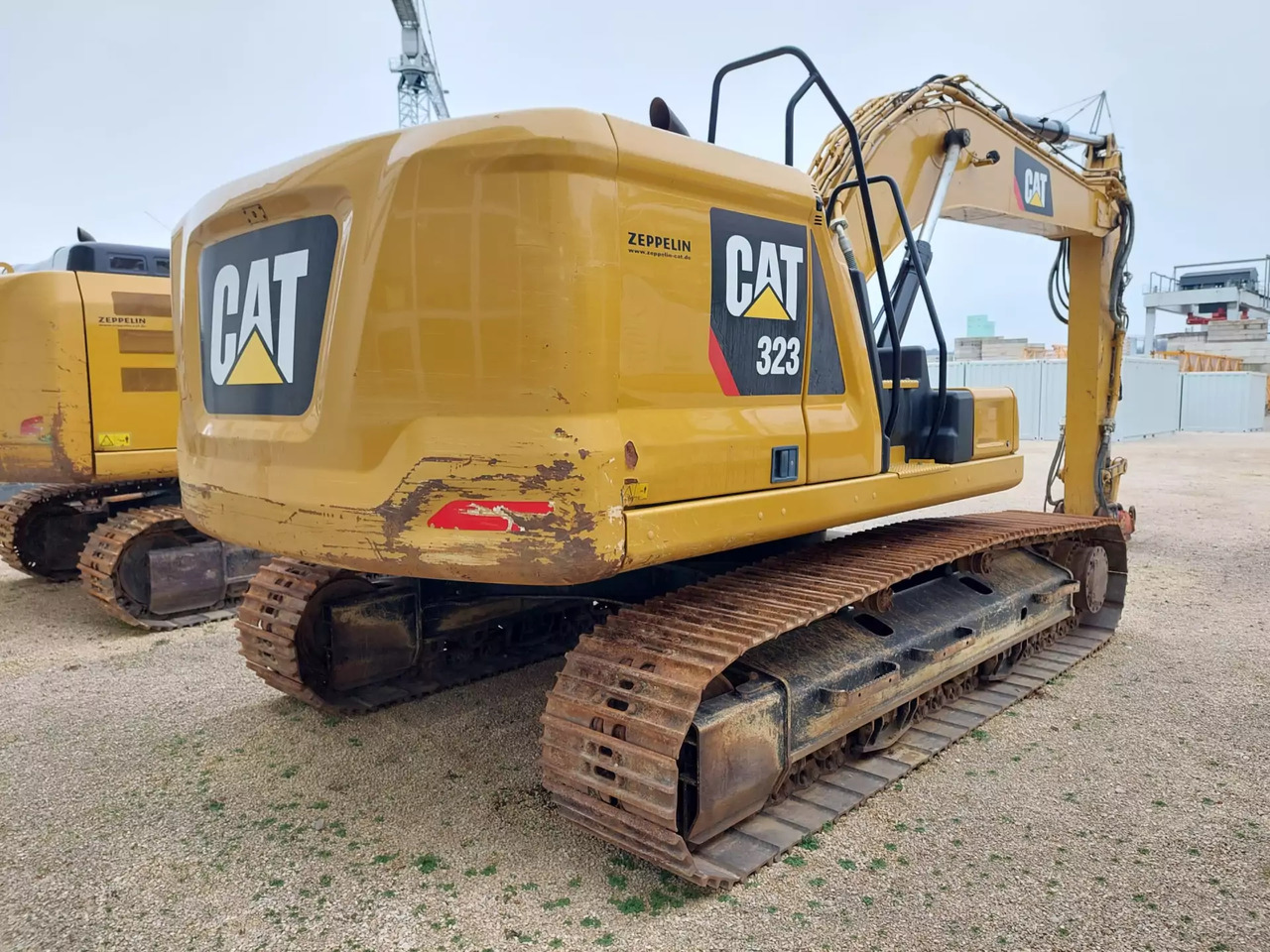 2019 Caterpillar 323 - Vikšrinis ekskavatorius: foto 3 2019 Caterpillar 323 - Vikšrinis ekskavatorius: foto 3