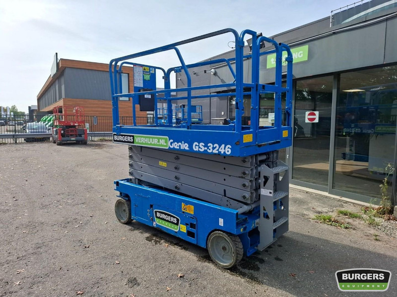 Genie GS3246 Nieuwe accus + lader - Žirklinis keltuvas: foto 4 Genie GS3246 Nieuwe accus + lader - Žirklinis keltuvas: foto 4