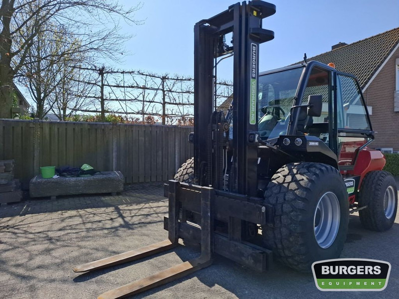 Krautuvas-visureigis Manitou M50-4: foto 13
